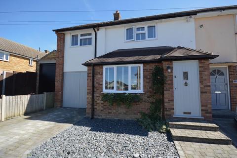 4 bedroom semi-detached house for sale, Connaught Gardens, Braintree, CM7