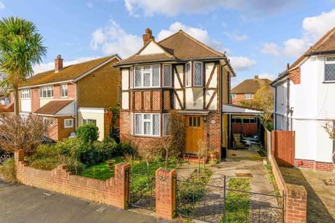 3 bedroom detached house for sale, Wolsey Drive, Walton-On-Thames