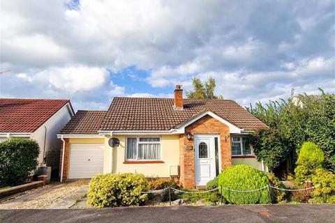 2 bedroom detached bungalow for sale, Russell Close, Barnstaple EX32