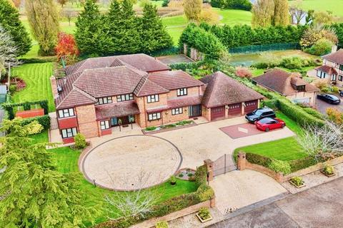 6 bedroom detached house for sale, Saviles Close, St. Neots PE19