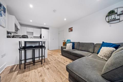 2 bedroom apartment for sale, London Road, Sutton