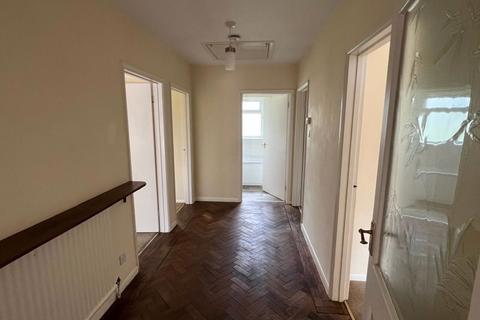 3 bedroom bungalow for sale, Marsworth
