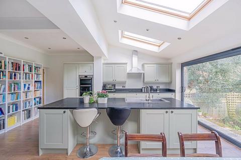13 Malden Hill Gardens, New Malden, KT3 4HS