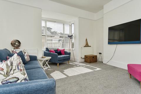 4 bedroom end of terrace house to rent, Marlborough Road, Ventnor