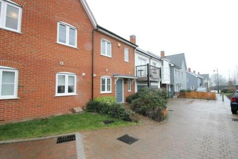 2 bedroom terraced house to rent, Churchill Way, Broadbridge Heath