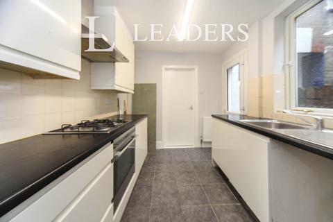 3 bedroom terraced house to rent, 3 bedroom - 2 reception - Dallow Road - Newly Refurbished Throughout