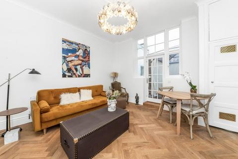 1 bedroom apartment to rent, Queen's Gate Gardens, London, SW7