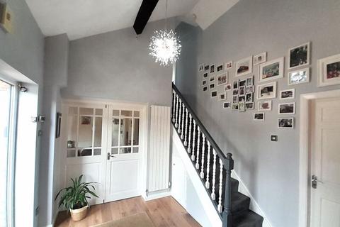 undefined, Gardd Yr Gwanwyn, Northop Hall