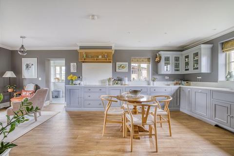 undefined, 10 Luns Close, Somerton TA11