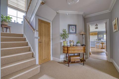 5 bedroom detached house for sale, 10 Luns Close, Somerton TA11