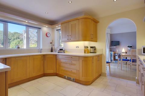 4 bedroom detached house for sale, Watcombe Road, Southbourne