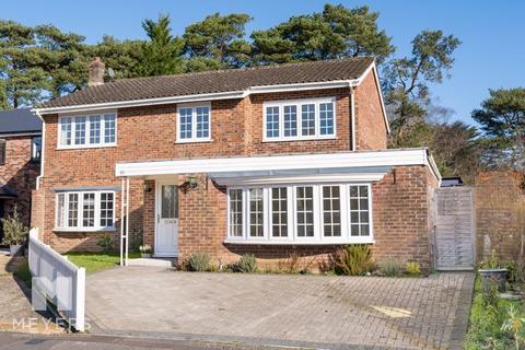 5 bedroom detached house for sale, Ivy Close|St. Leonards|Ringwood|BH24