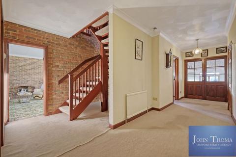 6 bedroom detached house for sale, Manor Road, Chigwell IG7