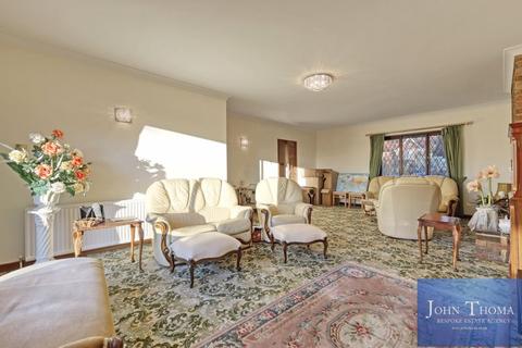 6 bedroom detached house for sale, Manor Road, Chigwell IG7
