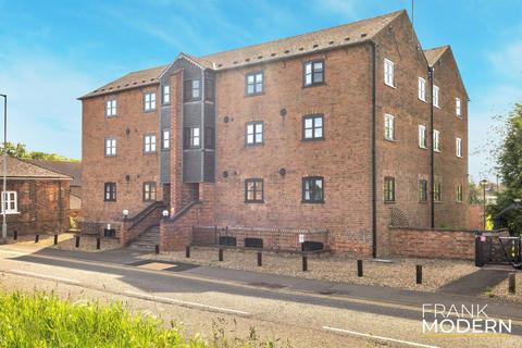 2 bedroom ground floor flat for sale, West Bank, Sutton Bridge, PE12