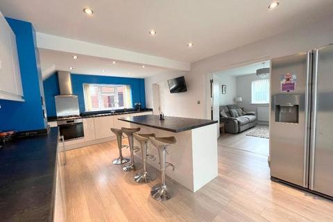 undefined, Harbury Dell, Barton Hills, Luton, Bedfordshire, LU3 3XH