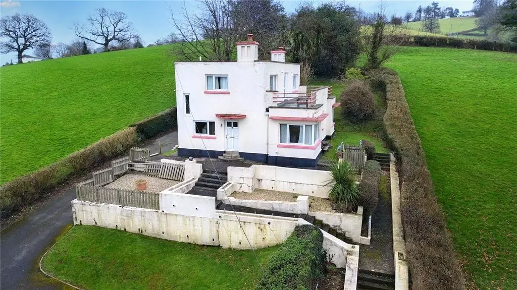 Deymans Hill, Tiverton, Devon, EX16 3 bed detached house - £300,000