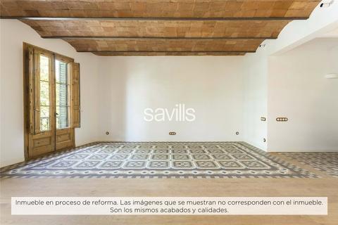3 bedroom apartment, Flat For Sale In Eixmaple, Eixample, Barcelona