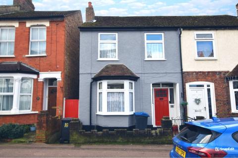 10 Victoria Road, Coulsdon, CR5 2NN