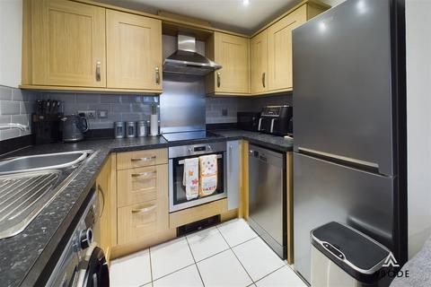 2 bedroom apartment for sale, Station Road, Castle Donington DE74
