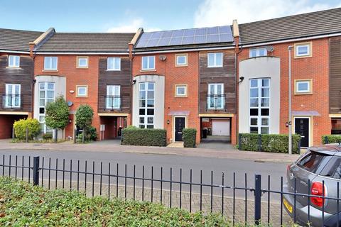 4 bedroom terraced house for sale, Southwold Crescent, Broughton, MK10