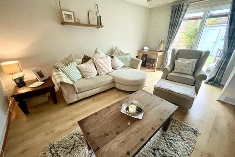 38 Bowman Close, Stratton, Swindon, SN3 4YQ