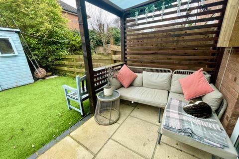 38 Bowman Close, Stratton, Swindon, SN3 4YQ