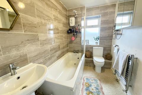 38 Bowman Close, Stratton, Swindon, SN3 4YQ