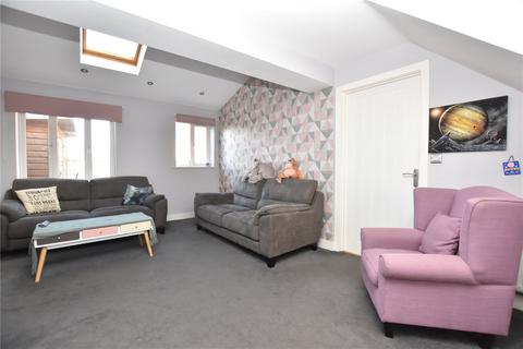 3 bedroom semi-detached house for sale, Meadow Side Road, East Ardsley, Wakefield, West Yorkshire