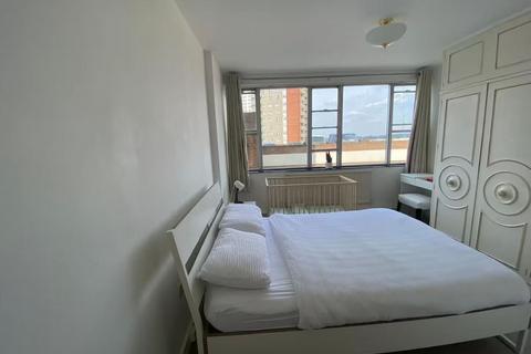 2 bedroom flat to rent, Sentinel House, Brent Street