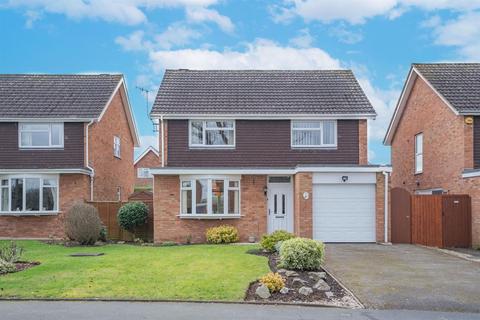 3 bedroom detached house for sale, Teme Avenue, Malvern, WR14 2XA