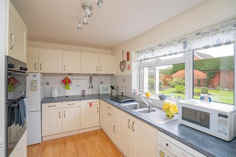 3 bedroom detached house for sale, Teme Avenue, Malvern, WR14 2XA