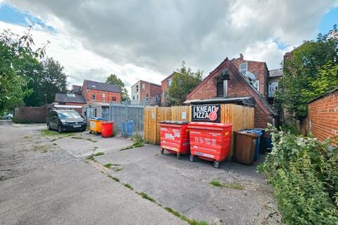 3 bedroom flat to rent, Wellington Road North, Stockport, Cheshire, SK4