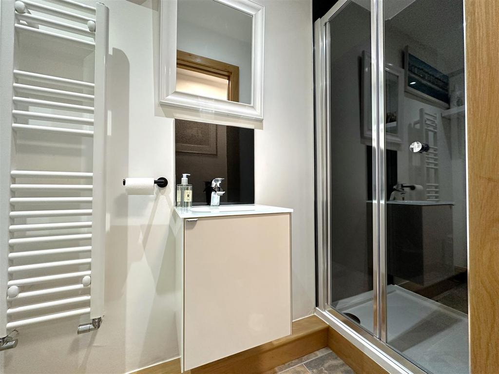 Ground Floor Shower Room 451