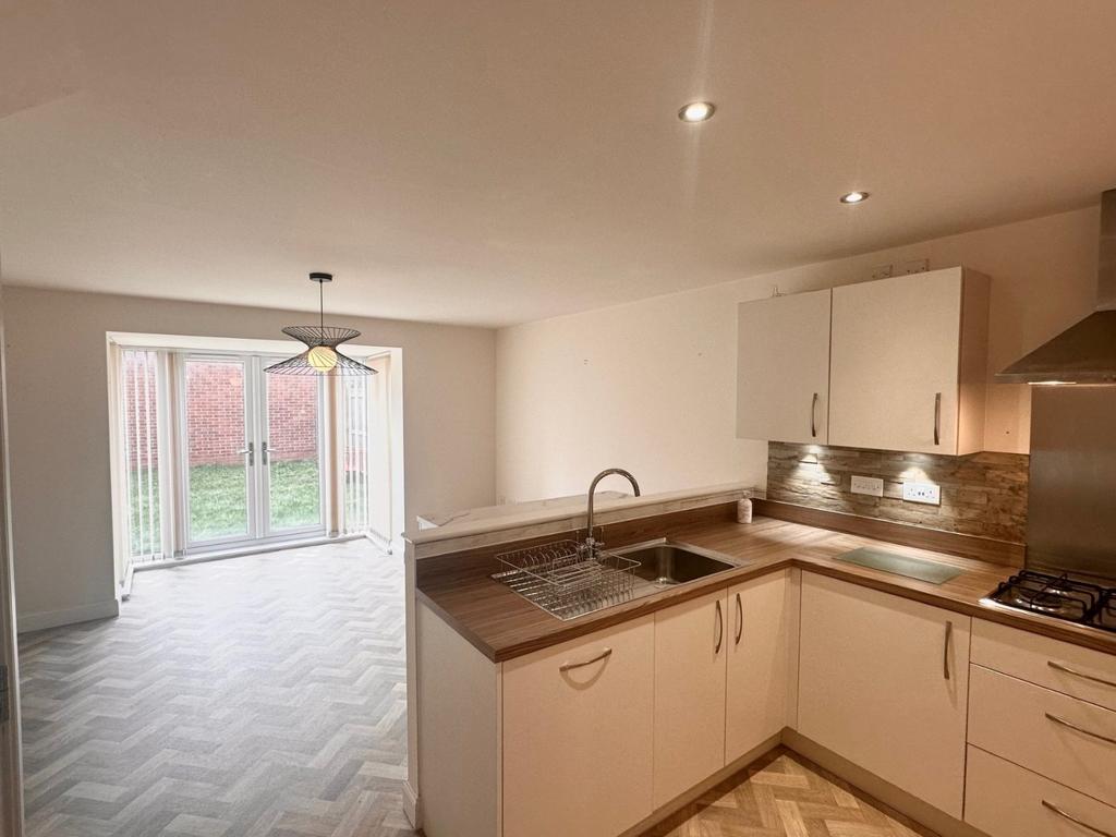 Kitchen/Diner/Living