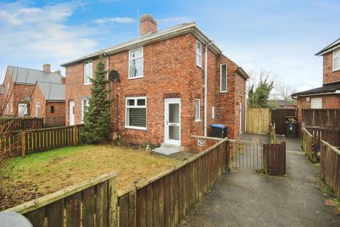 3 bedroom semi-detached house to rent, Finchale Avenue, Durham DH1