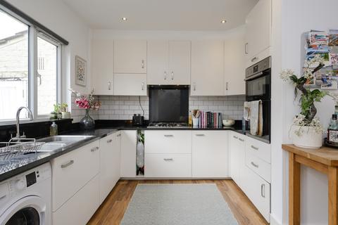 19 Mina Road, London, SW19 3AU