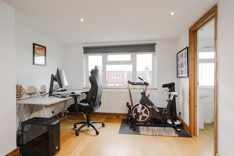 19 Mina Road, London, SW19 3AU