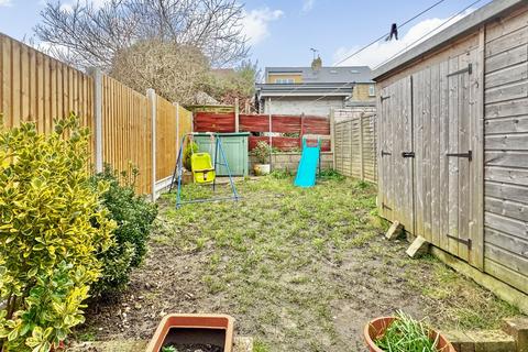 18 Athelstan Road, Folkestone, CT19 6EU