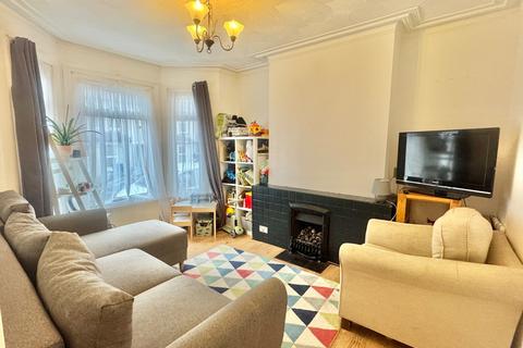 18 Athelstan Road, Folkestone, CT19 6EU