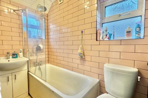 18 Athelstan Road, Folkestone, CT19 6EU