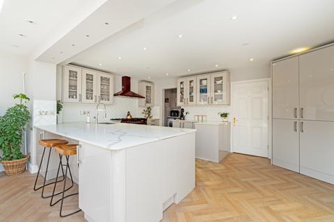 59 Baynard Avenue, Flitch Green, Dunmow, CM6 3FF