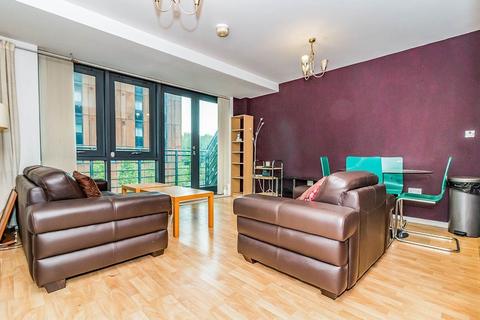 2 bedroom apartment to rent, City Road East, Manchester M15