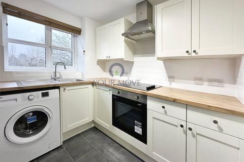 2 bedroom flat to rent, Thyme Close, London SE3