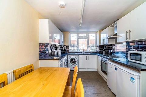 4 bedroom maisonette to rent, Waterloo Street, Hampshire PO5