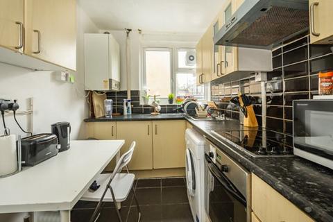 4 bedroom flat to rent, Wyfold Road, Fulham, SW6