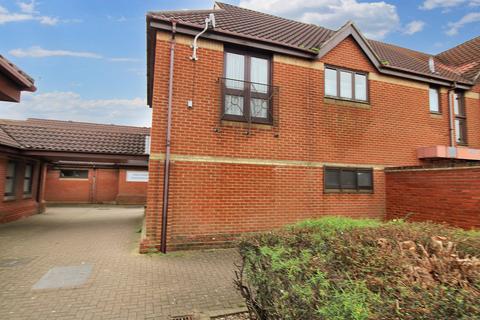 8 Emperors Gate, Stevenage, SG2 7QX