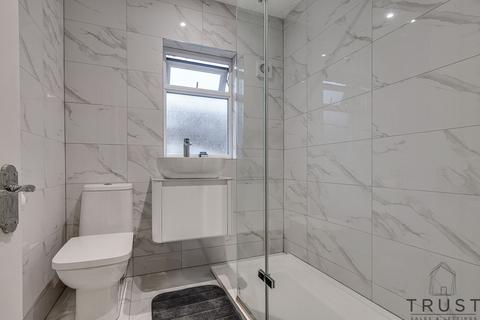 3 bedroom end of terrace house for sale, Dewhirst Road, Brighouse, HD6