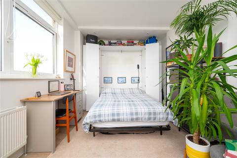 Studio for sale, Ridgmont Road, St. Albans