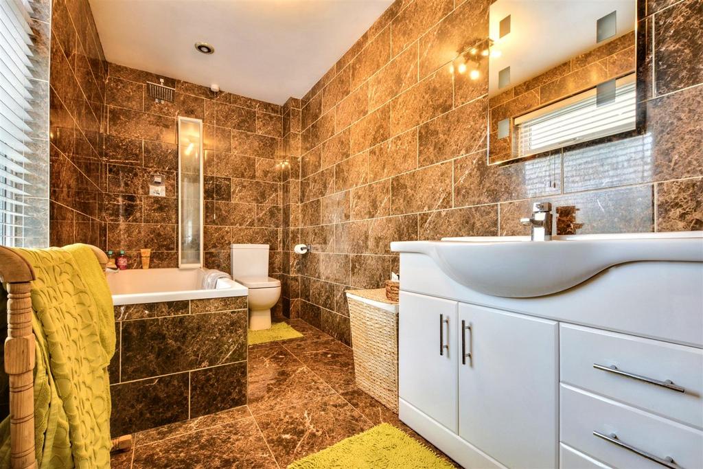 Bathroom.jpeg